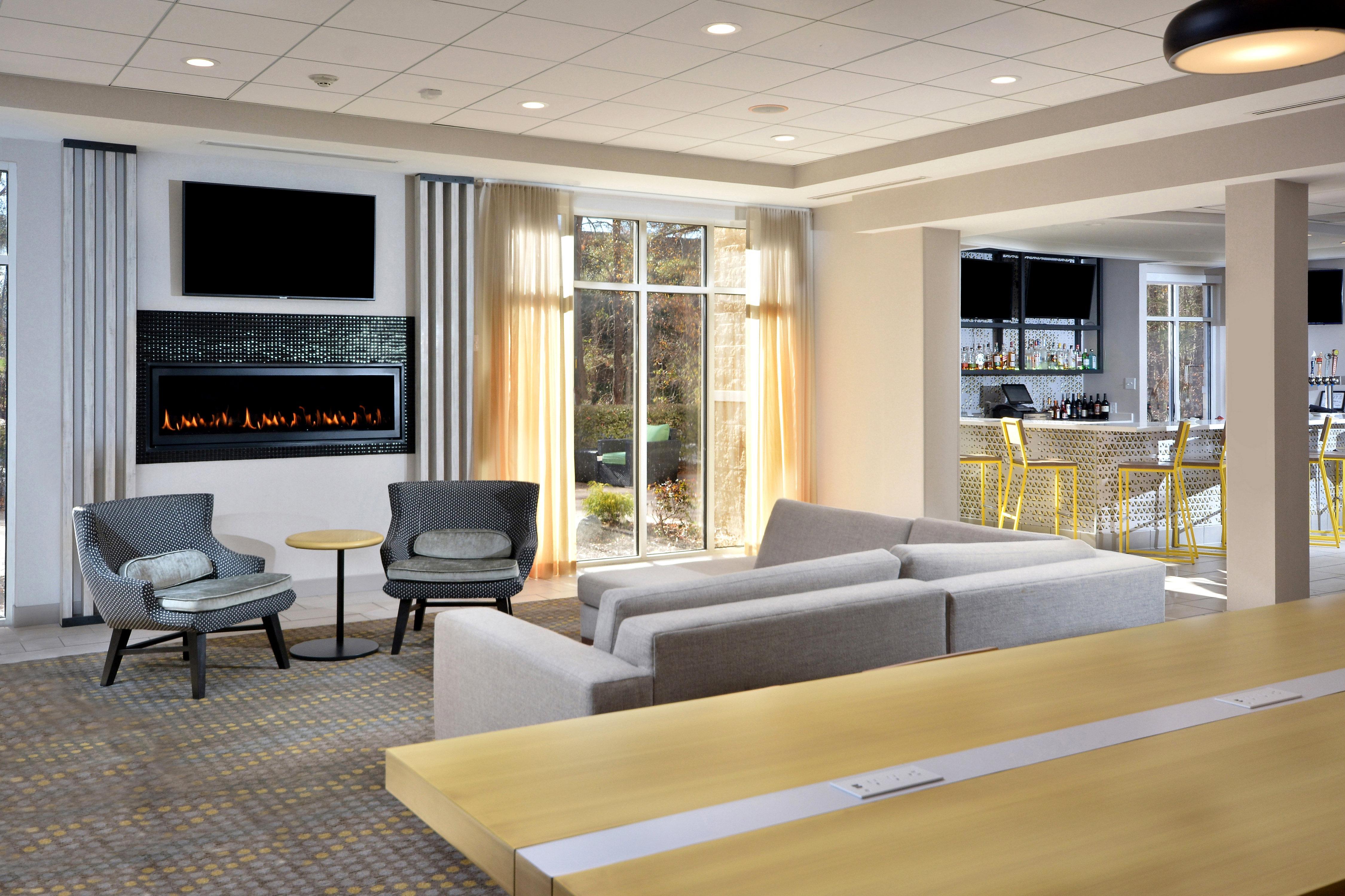 Holiday Inn Raleigh Durham Airport By Ihg Morrisville Exterior photo
